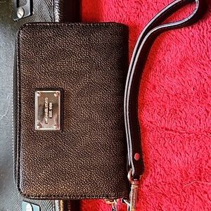 Michael Kors Wristlet | EUC
